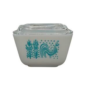 VINTAGE PYREX 1 1/2 CUP REFRIGERATOR DISH W/ GLASS LID 501-C AMISH BUTTERPRINT
